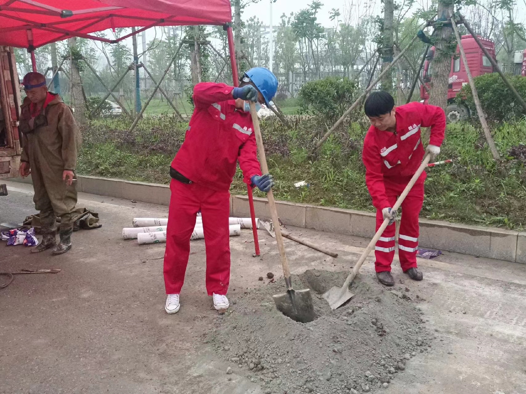 绥江管道疏通哪家好】及时进行市政管道清淤